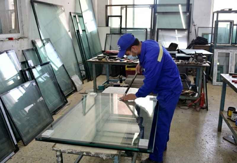 professional glass repair and emergency replacement services in riyadh by osama glass